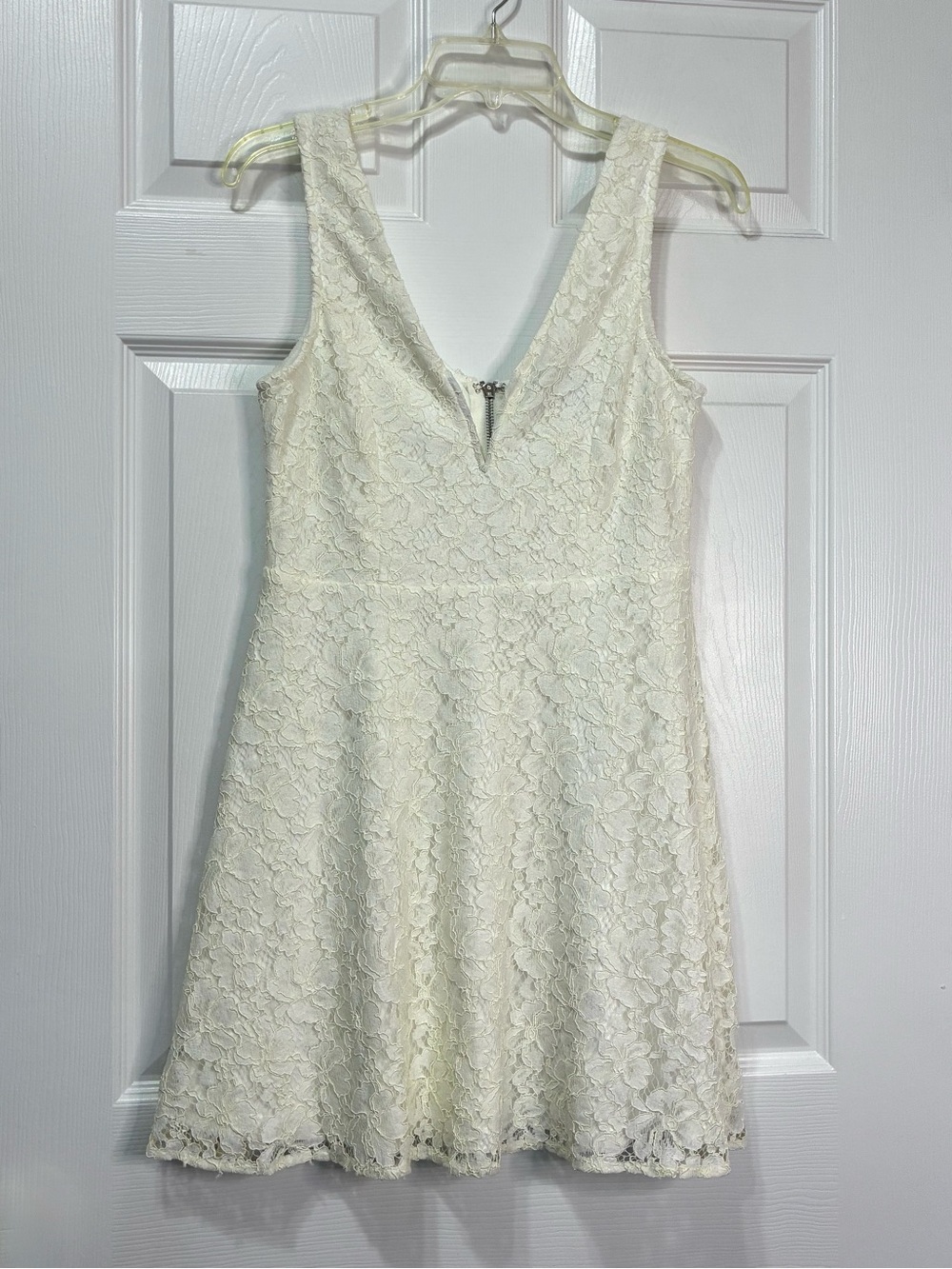 Lulus Sleeveless Lace Dress Womens Medium Lined Back Zip Wedding Guest Feminine